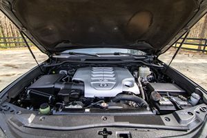 Toyota Land Cruiser Heritage Edition 2020 d'occasion en excellent état, moteur V8 5,7 litres, 4x4, série 200 de fin de série, tente de toit San Hima - Product Image 6