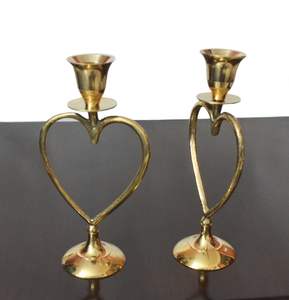 Candelabro de Latón Dorado en Forma de Corazón, Elegante Portavelas Decorativo para el Hogar y Regalos - Product Image 4