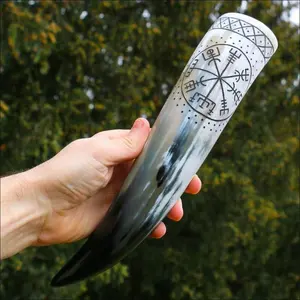 Corne de buffle naturelle de style viking écologique faite à la main pour les amateurs de boisson traditionnels utilisation du festival médiéval - Product Image 1