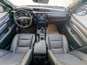 VEHÍCULO USADO TOYOTA HILUX ADVENTURE DOBLE CABINA 2023, 4 PUERTAS, MOTOR 3.0L Gasolina V6, TRANSMISIÓN AUTOMÁTICA - Product Image 2