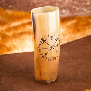 Verre en corne viking artisanal, artisanat naturel élégant pour une expérience de dégustation haut de gamme - Product Image 1