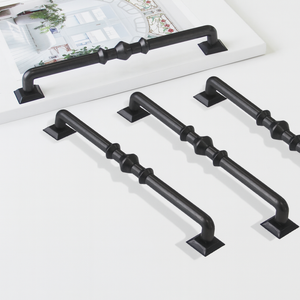 Poignée de meuble en aluminium noir mat contemporain, design à rainure centrale, cuisine, salle à manger, chambre à coucher, salle de bain, armoire - Product Image 1