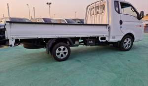 2024 hyunda-I สีขาวสะอาดรถ H-100ใช้กับเบาะหนังเกียร์ธรรมดาสภาพดีเยี่ยม - Product Image 6