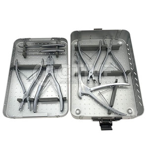Ensemble orthopédique de qualité hospitalière avec porte-aiguille et kit de chirurgie orthopédique d'outils chirurgicaux durables - Product Image 1