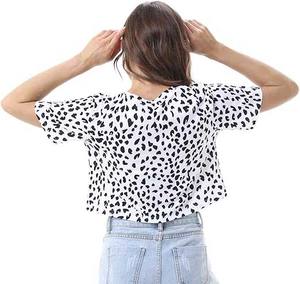 Cherry Pocket-Sweet Bomb Farmer camiseta roja 2024 mejor Camiseta corta de rendimiento para mujer cuello redondo Camiseta recortada de ajuste relajado - Product Image 6