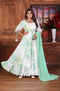 Elegante vestido Anarkali de Henixa Creation, estampado de Georgette falso durante todo el año para fiestas de trabajo indias paquistaníes, verano e invierno - Product Image 4