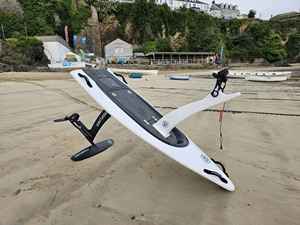 Nouvelle arrivée Planche de paddle gonflable en fibre de verre et PVC légère 83*38cm Hydrofoil Surfing Foil Board Pompe Drop - Product Image 3