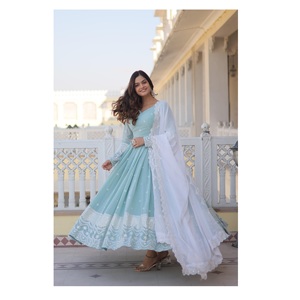 Vêtements indiens et pakistanais coton longue robe imprimée en paillettes broderie fête d'anniversaire porter des vêtements impressionnants - Product Image 1