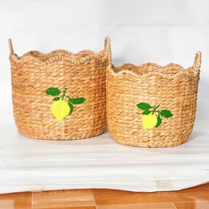 Vente en gros Panier en jacinthe d'eau fait à la main, léger, écologique et durable Rangement décoratif pour les centres de villégiature et de vente au détail - Product Image 2