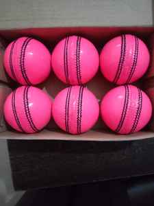 ลูกคริกเก็ตหนังสีชมพูสำหรับการแข่งขันกลางวันและกลางคืน |   ผู้จัดจำหน่ายลูกคริกเก็ตสำหรับการฝึกซ้อมและการแข่งขันของสโมสร - Product Image 3