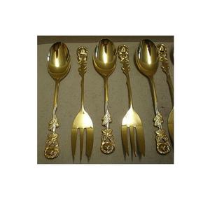 Ensemble de couverts en laiton massif Rose Design avec vernis pour restaurant Dernier design Couverts en laiton Lot de 2 cuillères et fourchettes à dîner - Product Image 1