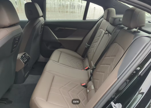 BMW Série 5 530 Essence/Électrique I-4 2.0 Berline, Occasion, Modèle 2025, Noir, Conduite à Gauche/Droite, Véhicule d'Occasion à Vendre - Product Image 5