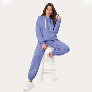 Ensemble de survêtement élégant pour femmes Tenue d'entraînement 2 pièces confortable et tendance pour la salle de sport Yoga et tenue décontractée Ensemble de survêtement parfait - Product Image 5