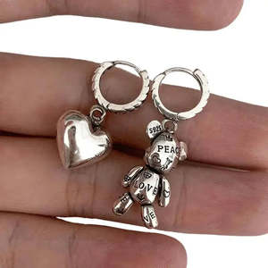 Argent <b>Huggie</b> Earrings Boucles D'oreilles Nounours D'amour Cartoonaire Design for Gifts - Product Image 1