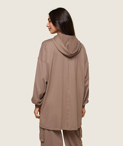 Tùy Chỉnh Cao Cấp Linh Hồn Nâu Của Phụ Nữ Leana Deeb Quá Khổ Hoodie Top Bán Chống-Nhăn & Thoáng Khí Trống Hoodies Cho Phụ Nữ - Product Image 2