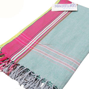 Serviette de golf promotionnelle Kikoy Prix bon marché Différents motifs à rayures Style uni compressé Kenyan Sarong Serviettes de plage fabriquées en Inde - Product Image 2