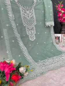 Costume Salwar pakistanais de luxe au design moderne avec séquence de broderie fonctionne avec des vêtements ethniques en dentelle à 4 côtés - Product Image 2