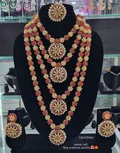 ENSEMBLE DE BIJOUX INDIENS TRADITIONNELS ET À LA MODE EN CUIVRE ENSEMBLE DE BIJOUX DE MARIAGE POUR FEMMES BOUCLES D'OREILLES ET COLLIER - Product Image 3