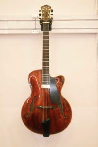 <span class=keywords><strong>Guitare</strong></span> électrique artisanale Yunzhi 15 pouces, corps creux en érable flammé, table en épicéa Archaize, touche en ébène, configuration professionnelle H/S - Product Image 3