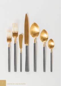 Ensemble de couverts au design classique de luxe en acier inoxydable avec finition dorée, parfait pour les repas au restaurant et la table élégante - Product Image 3