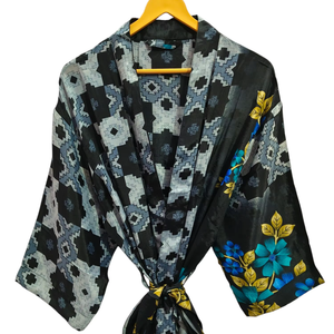 Kimono pour femme Bikini Cover Up Swim Wear Robe longue indienne en soie sari recyclée Kimono Night Wear Gown, - Product Image 1