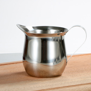 Brocca per Latte in Polvere in Acciaio Inox con Logo Personalizzato, Mini Brocca per Crema e Montaggio del Latte per Caffè, Latte, Cappuccino ed Espresso - Product Image 3
