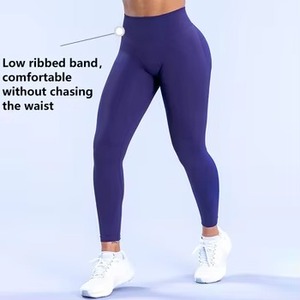 Conjunto de ropa deportiva para mujer al por mayor, pantalones cortos de Yoga de secado rápido, sujetador a prueba de golpes para gimnasio y fitness, Sujetador deportivo a prueba de golpes, pantalones cortos para levantar glúteos - Product Image 3