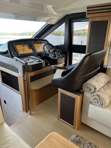 A-b-s-o-l-u--t-e F-L-Y 52 - Product Image 3