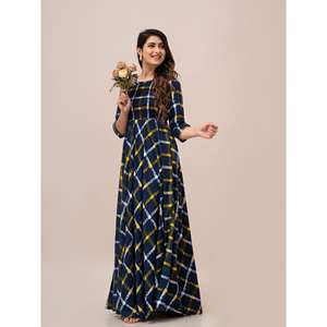 Vestido largo ajustado y acampanado con estampado de cuadros amarillos - Product Image 6