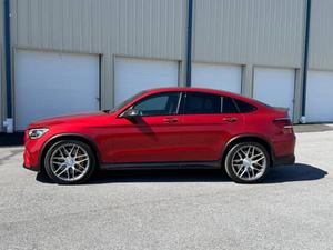 Mercedes-AMG GIC 63 S Coupé 2021, SUV a Gasolina con Neumáticos R19 y Techo Panorámico - Product Image 5