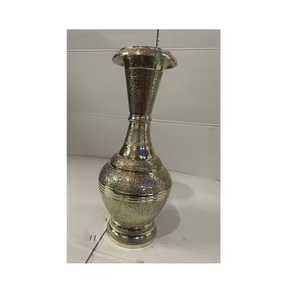 Vase d'intérieur suspendu en métal Murs muraux Cape Planteur Jardinière à la main pour la maison Vase de plantes par décor Impex - Product Image 2