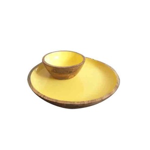 Nouvelle tendance finition émaillée intérieure assiette arrondie vente chaude restauration servant assiette de chargeur en bois arrondie - Product Image 5