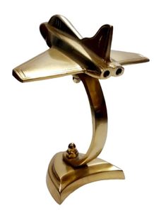 Escritorios de oficina Golden Brass Jet Plane Showpiece o como regalo para los amantes de la aviación. Duradero atemporal y un coleccionable único. - Product Image 2