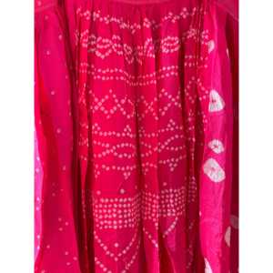 Vestido informal de chifón JODHPUR 131 con tirantes Bandhani, corte holgado y mangas tipo espagueti. - Product Image 1