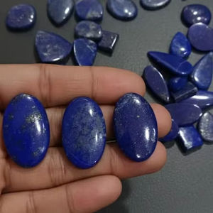 Cabochon de lapis-lazuli naturel de qualité supérieure, couleur bleue, pierre précieuse pour la fabrication artisanale de cabochons de lapis-lazuli, lisses et semi-précieux - Product Image 1