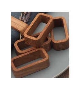 Anneaux de serviette en bois de style américain classique faits à la main, finition brun naturel, écologiques, en stock, décor personnalisable pour mariage - Product Image 4