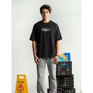 Death Note T-shirt en jersey 100% coton vintage, coupe ample, respirant, avec motif logo de personnage, 300 grammes de tissu - Product Image 2