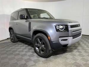 ใช้อย่างประณีต2024 Land Rover Defender 90 P300 2dr SUV AWD - Product Image 6