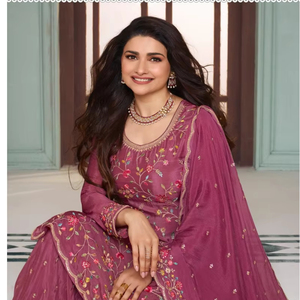 Costume Sharara en tissu Georgette lourd de créateur 2024 Belle collection de robes de boutique pour adultes Vêtements de fête et de mariage - Product Image 3