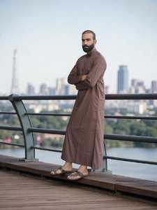 OEM 2025 Vêtements islamiques de Dubaï arabes de haute qualité Thobes ethniques à manches courtes Thobes Thobes ethniques à manches courtes pour hommes de couleur unie Thobe musulman pour hommes - Product Image 3