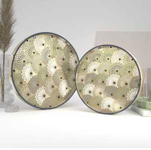 Ensemble classique de plateaux en bois imprimés en émail de style artistique artisanal avec motif végétal pour ustensiles de cuisine fonctionnels et affichage décoratif - Product Image 3