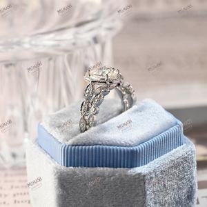 Bague de promesse Halo Milgrain Moissanite coupe ovale, ensemble de bagues de mariée faites à la main pour femmes, cadeau de bijoux de fiançailles Vintage - Product Image 4