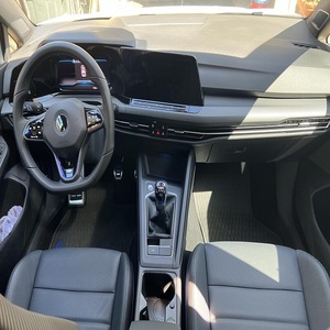 Alerte Offre Exceptionnelle! Superbe Volkswagen Golf R 2022, 315 ch, turbo, 4 cylindres, transmission intégrale, boîte manuelle 6 vitesses, blanc pur, berline de luxe - Product Image 3