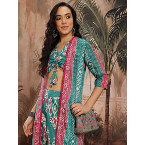 Conjunto de Dos Piezas para Mujer, Top Verde Satinado Estampado con Mangas Tres Cuartos y Cuello con Lazo, Estilo Club, para Primavera/Verano - Product Image 2