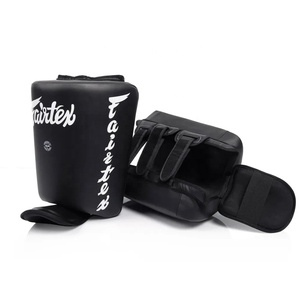Almohadillas Curvas Profesionales para Entrenamiento de Patadas, Almohadillas para Antebrazos, Duraderas, de Cuero PU, Ligeras, Par, para Entrenamiento y Práctica en el Gimnasio - Product Image 1