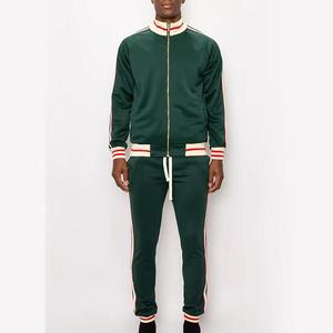Chándal deportivo de 2 piezas de poliéster de alta calidad para hombre, chándal con capucha, logotipo personalizado, última moda, conjuntos de chándal de invierno a granel - Product Image 2
