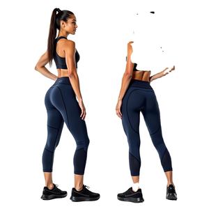 Ensemble de yoga respirant pour femmes fabriqué en polyester spandex ensemble de yoga pour femmes ensemble de yoga pour femmes de qualité supérieure - Product Image 3