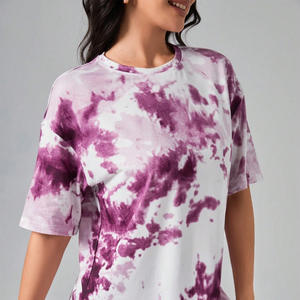 เสื้อยืดผู้หญิงสไตล์วินเทจ OEM ลายมัดย้อม สำหรับฤดูร้อน ผ้าฝ้ายระบายอากาศดี รับผลิตเสื้อผ้าตามสั่ง พร้อมบริการติดฉลากส่วนตัว และบริการพิมพ์โลโก้ - Product Image 3