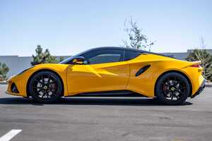 2025 L P 610-4 Convertible Izquierdo AWD Turbo Asientos de Cuero Caja de Cambios Automática R17 Aleación de Aluminio Cámara Trasera Techo Solar Panorámico - Product Image 2