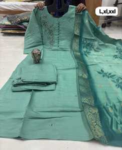 Última tendencia Muselina con trabajo manual Kurti Pant y Dupatta Mujer Moda Fabricante y proveedor de Surat - Product Image 2